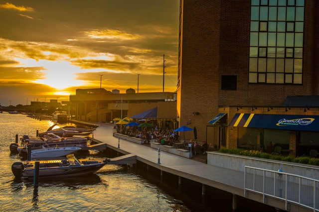 What makes Oshkosh Wisconsin a perfect place to visit